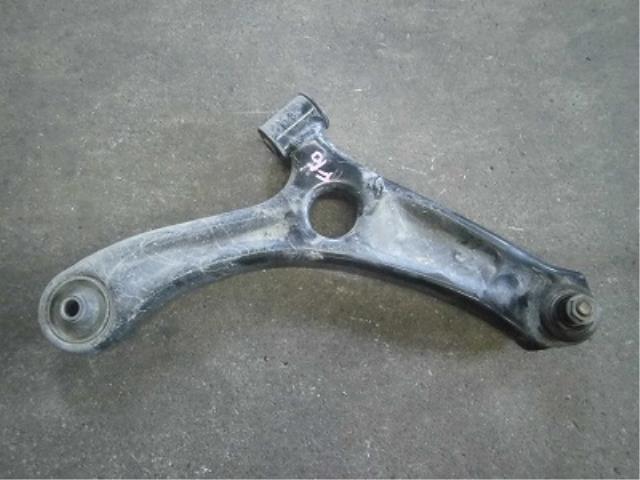 【中古】中古部品 ワゴンR MH34S 右フロントロアアーム 【3340180100-001619838551720】