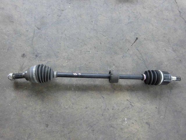 【中古】中古部品 ワゴンR MH23S 右フロントドライブシャフト 【3340180100-001220961742100】