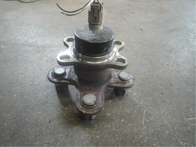 【中古】中古部品 ムーヴ L150S リアハブ 【3340180100-001607758444470】