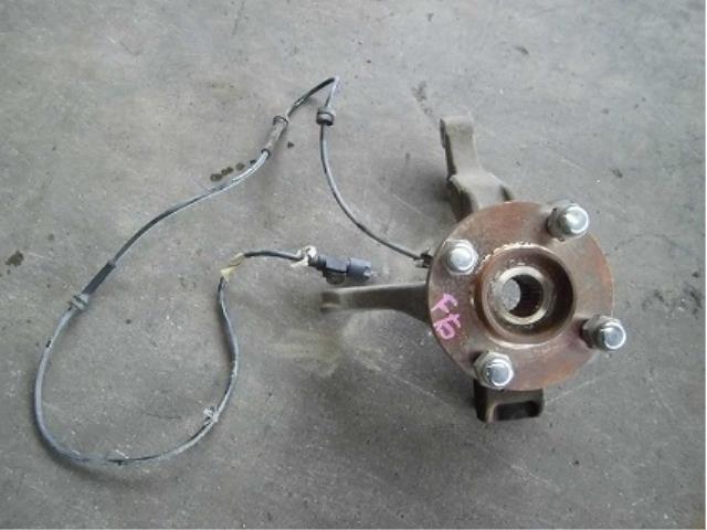 【中古】中古部品 キューブ BZ11 右フロントナックルハブ 【3340180100-001246039044310】