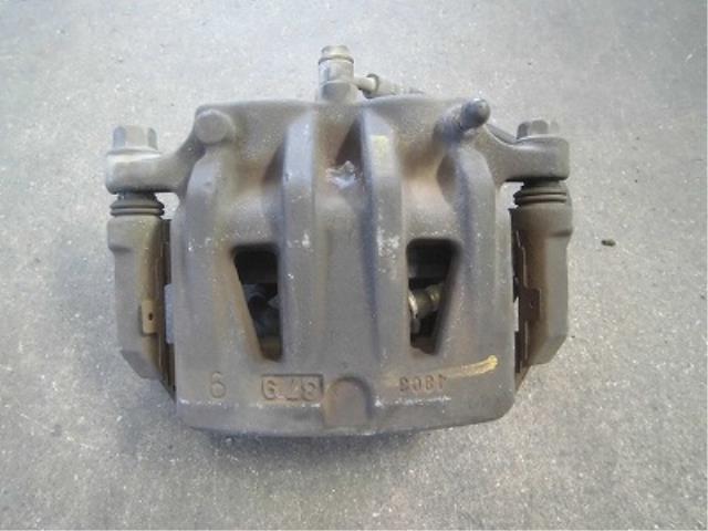 【中古】中古部品 エルグランド E51 右フロントキャリパー 【3340180100-001547709844330】