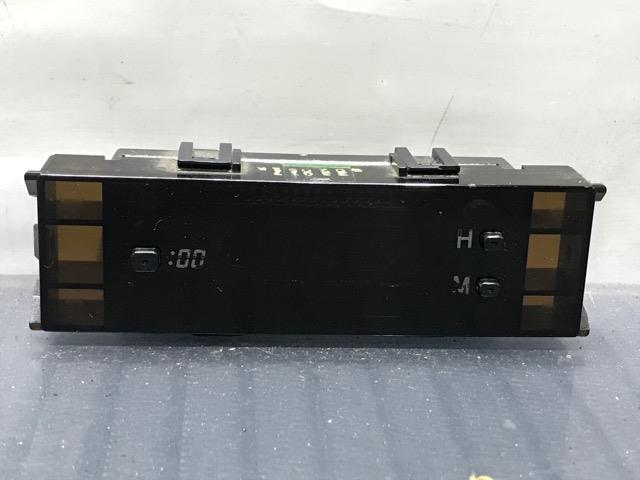 【中古】中古部品 レジアス RCH41W 時計 【3330530100-000005021568050】