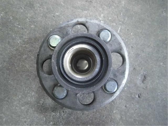 【中古】中古部品 ゼスト JE1 リアハブ 【3340180100-001634140444470】