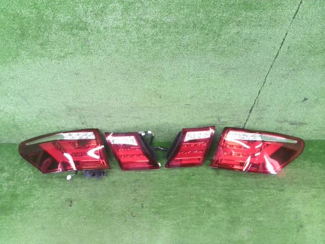 【中古】中古部品 レクサス LS USF40 右テールランプ 【3330990100-220930000415500】