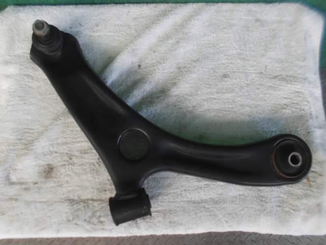 【中古】中古部品 ワゴンR MH34S 右フロントロアアーム 【3310420000-000002144051720】