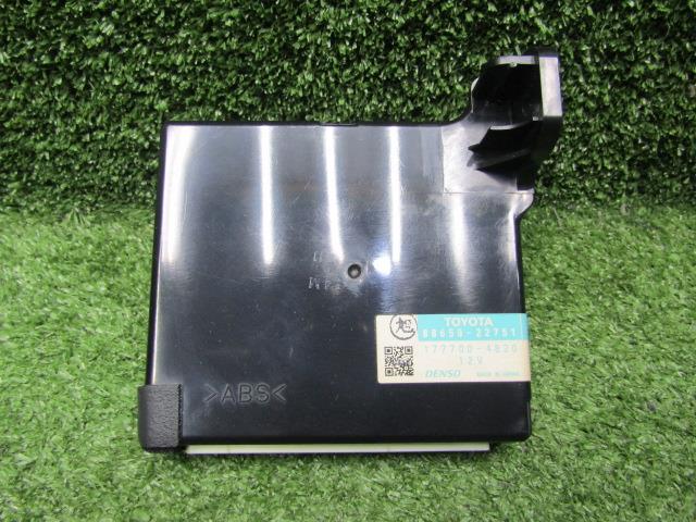 【中古】中古部品 マークX GRX130 A/Cコンピューター 【3330200100-220118000063900】