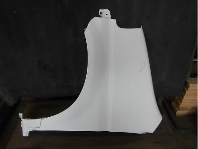メーカー ホンダ 車名 ライフ 型式類別 09212-0019 グレード T 認定型式 GF-JB1 車両タイプ 5ドアハッチバック 年式 H12/10 シフト 3CT 駆動 通称型式 JB1 エンジン型式 E07Z ミッション型式 アクスル型式 車体色 タフタホワイト 車体色No NH578 トリム色No 走行距離(Km) メーカー純正品番 60261-S2K-000ZZ 部品メーカー品番 保証 0ヶ月/0km 付加情報 うすい凹み有,(1)うすい凹み 20mm X 60mm (2)うすい凹み,小キズ有 。 商品情報 ※純正番号およびモデル番号は参考としてください。※リビルト部品を購入される際のお願い【再生部品】と表示されているものをリビルト部品と呼んでいます。リビルト部品の場合には、交換時に取り外した部品をご返却していただく場合があります。詳しくはこちら※大物商品(ドア・ボンネット・バンパー等)は個人宅への配送ができない場合がございます。その場合、最寄りの配送業者支店止め等の対応となりますので、あらかじめご了承ください。 ページ上部へ【中古】中古部品 ライフ JB1 左フロントフェンダー 【3340180100-001262006010700】