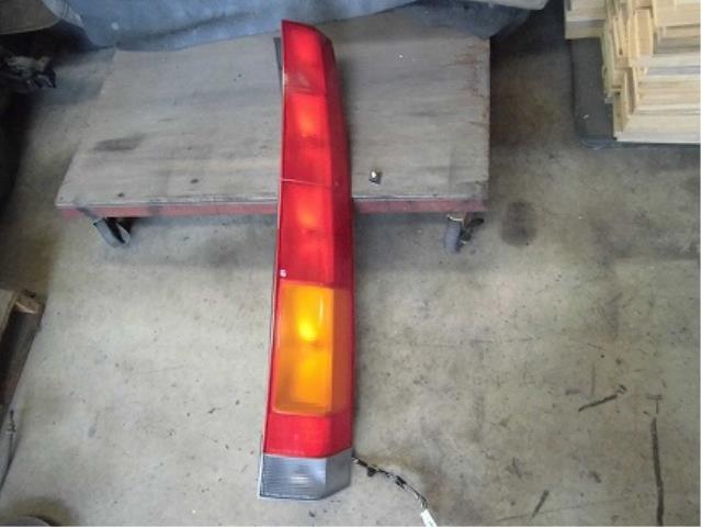 【中古】中古部品 ステップワゴン RF1 右テールランプ 【3340180100-001367516515500】