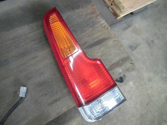 【中古】中古部品 ライフ JB1 左テールランプ 【3340180100-001096129615600】