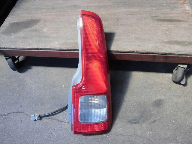 【中古】中古部品 ライフ JB1 左テールランプ 【3340180100-001081391315600】