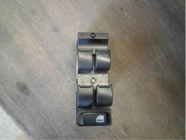 【中古】中古部品 AZワゴン MJ21S パワーウインドウスイッチ 【3340180100-001436338361900】