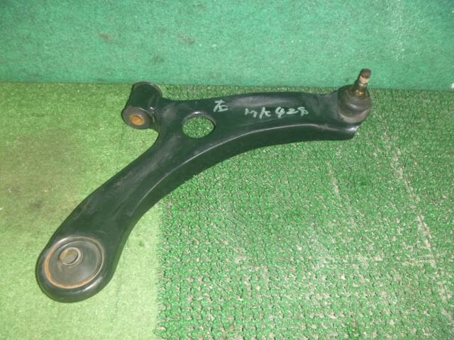 【中古】中古部品 スペーシア MK42S 右フロントロアアーム 【3330370100-000223039851720】