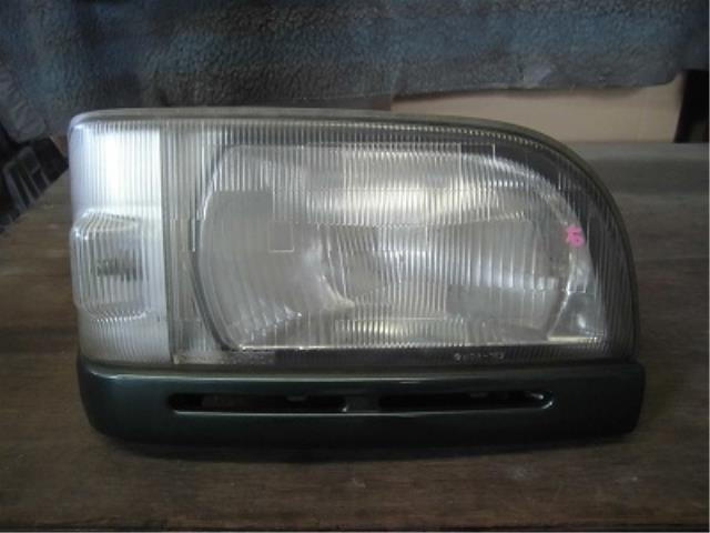 【中古】中古部品 ミニキャブ U41V 右ヘッドランプ 【3340180100-001630896510800】