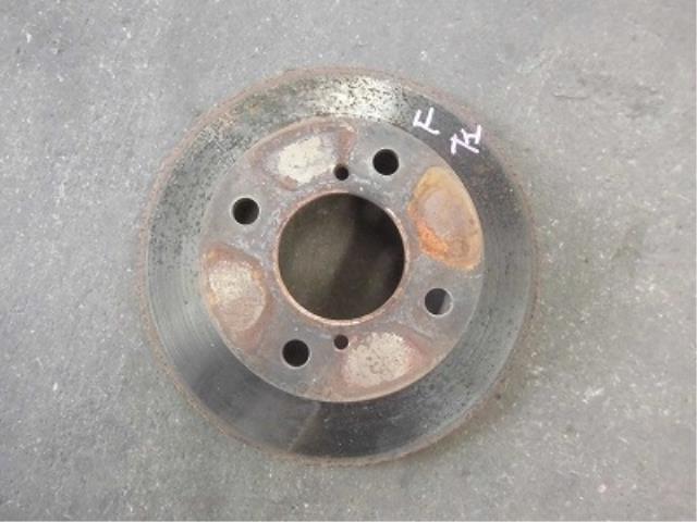 【中古】中古部品 エブリィ DA62W フロントディスクローター 【3340180100-001527445544390】