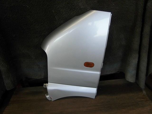 【中古】中古部品 エブリィ DA62V 左フロントフェンダー 【3340180100-001211173610700】