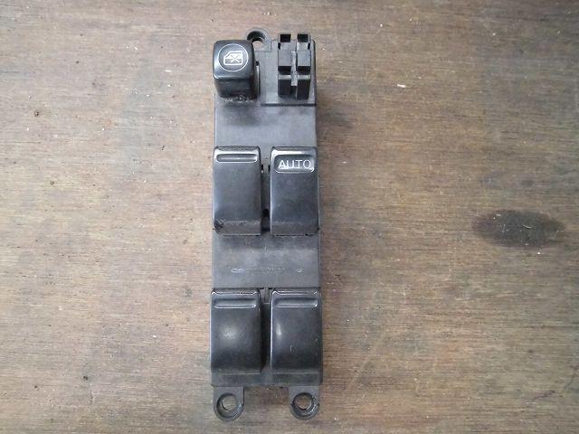 【中古】中古部品 インプレッサ GG2 パワーウインドウスイッチ 【3340180100-001135629361900】