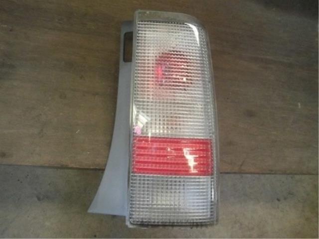 【中古】中古部品 bB NCP31 右テールランプ 【3340180100-001599885515500】