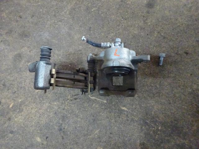 【中古】中古部品 ワゴンR MH23S 左フロントキャリパー 【3310410000-000213082944360】