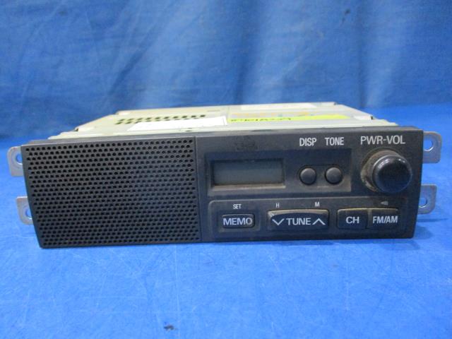 【中古】中古部品 ミニキャブ U62T ラジオ 【3310160100-000004218261100】