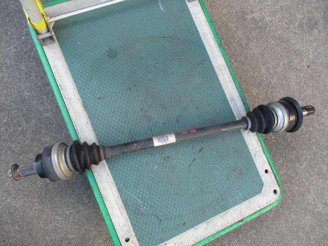 【中古】中古部品 BMW 1シリーズ 1A16 右リアドライブシャフト 【3310190100-000223025842300】