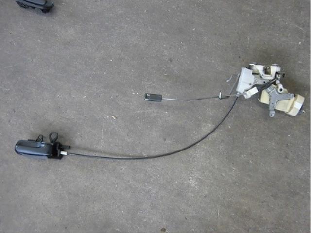 【中古】中古部品 bB NCP31 右フロントドアロックソレノイド 【3340180100-001352459064550】