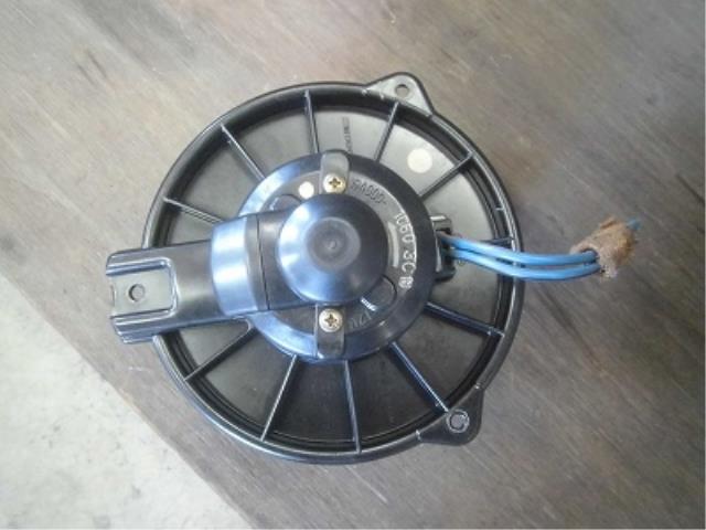 【中古】中古部品 bB NCP31 ヒーターブロアモーター 【3340180100-001586225867900】