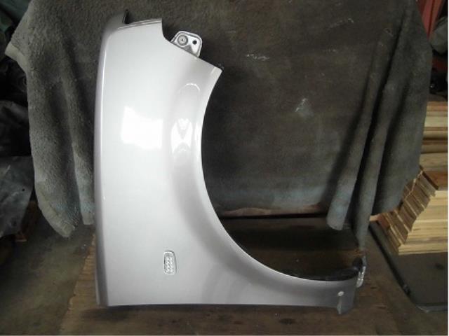 【中古】中古部品 bB NCP31 右フロントフェンダー 【3340180100-001236370810600】