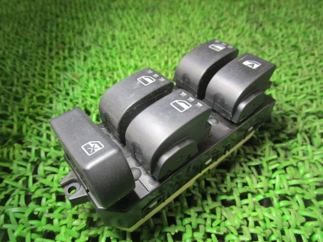【中古】中古部品 ムーヴ LA150S パワーウインドウスイッチ 【3330540100-221214002161900】