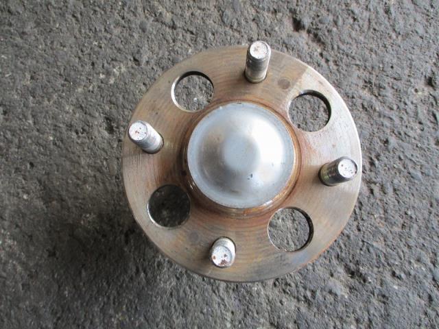 【中古】中古部品 フィット GE6 リアハブ 【3500080000-221125000544471】