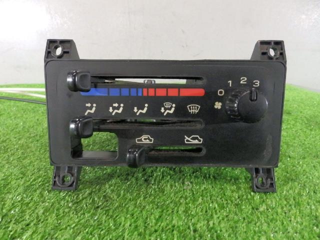 【中古】中古部品 サンバー TV1 A/Cスイッチパネル 【3260250000-000022193360900】