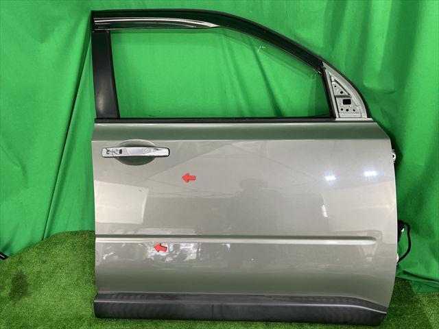 【中古】中古部品 エクストレイル DNT31 右フロントドア 【3330240100-000223108613100】