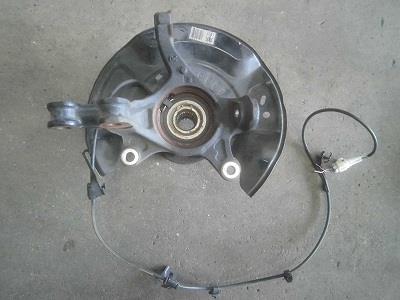 悬吊系统相关产品 - 【中古】中古部品 ヴィッツ KSP90 右フロントナックルハブ 【3340180100-000921726344310】