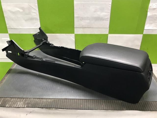 【中古】中古部品 マークX GRX130 コンソールボックス 【3330530100-000005038877100】