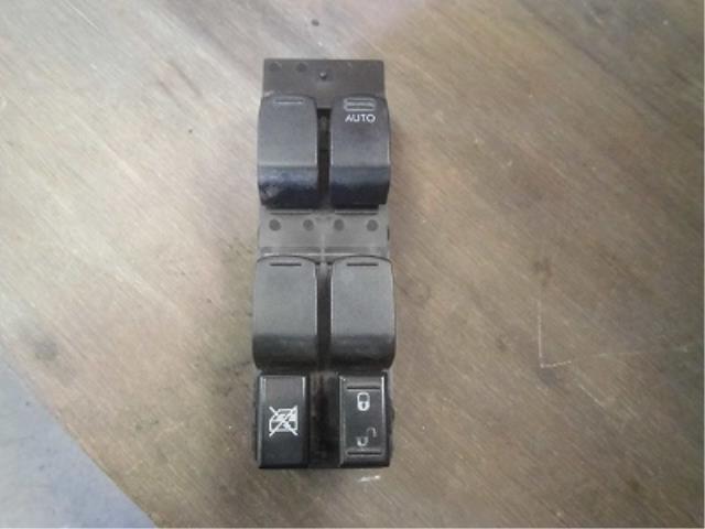 【中古】中古部品 ステラ RN1 パワーウインドウスイッチ 【3340180100-001599382861900】