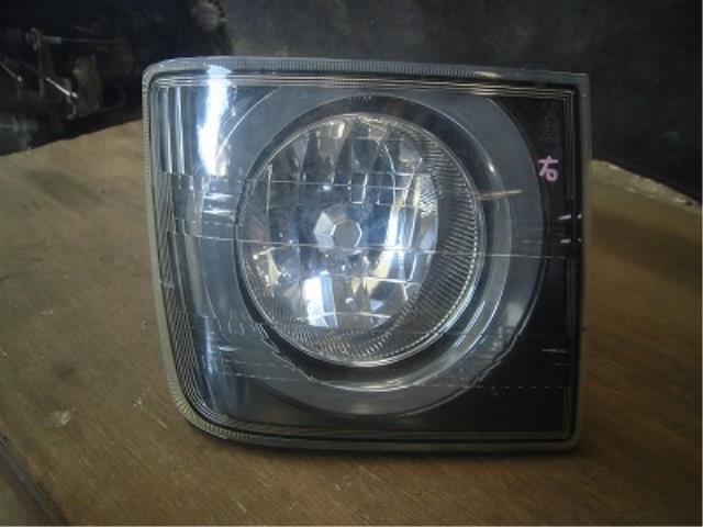 【中古】中古部品 ステラ RN1 右フォグランプ 【3340180100-001599381310850】