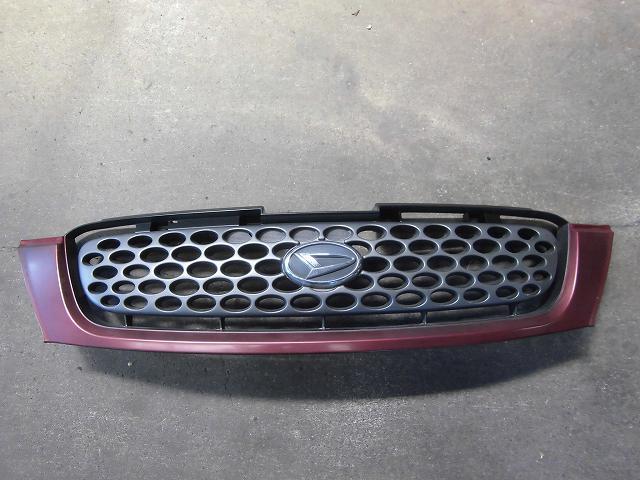 【中古】中古部品 テリオスキッド J111G ラジエータグリル 【3340180100-001163131310400】