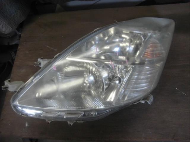 【中古】中古部品 アイシス ZNM10G 左ヘッドランプ 【3340180100-001660912510900】