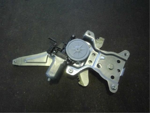 【中古】中古部品 ワゴンR MH23S 右リアドアレギュレータ・モーター 【3340180100-001544641513320】