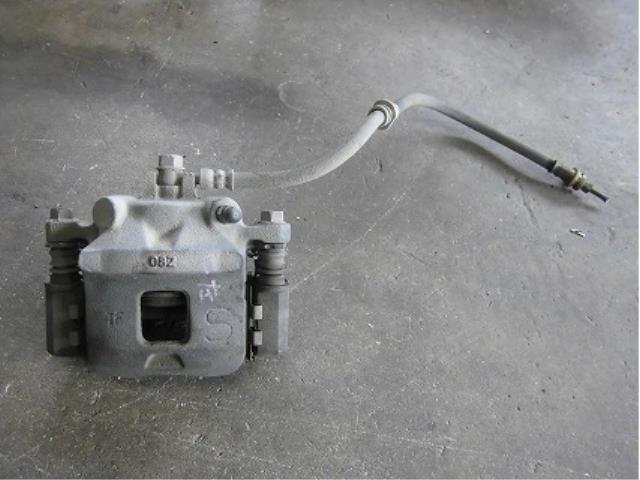 【中古】中古部品 ワゴンR MC21S 左フロントキャリパー 【3340180100-001396196044360】