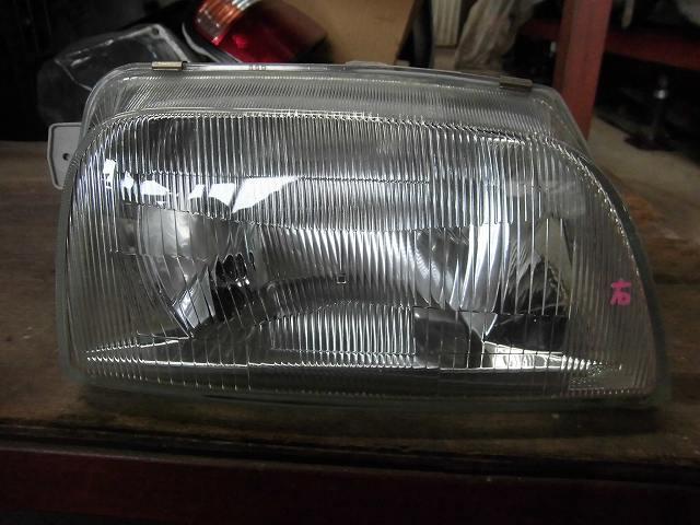 【中古】中古部品 アルト HC11V 右ヘッドランプ 【3340180100-001053751510800】