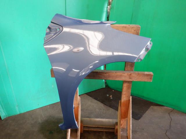 【中古】中古部品 ヴィッツ SCP90 右フロントフェンダー 【3340140100-000022352910600】