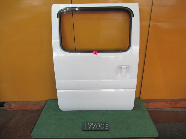 【中古】中古部品 エブリィ DA62V 右リアドア 【3310120100-221228000513300】