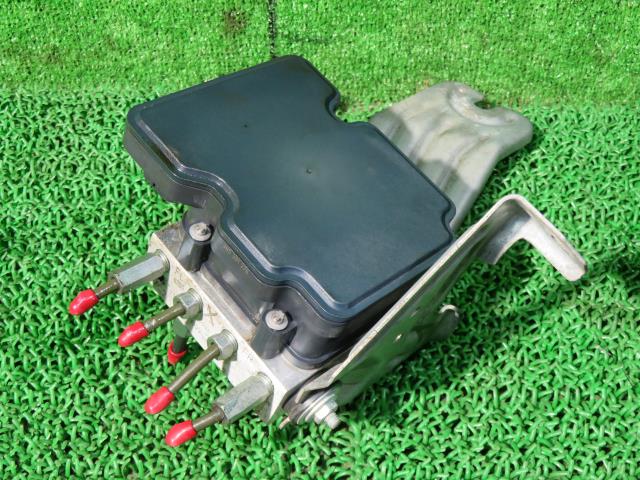 【中古】中古部品 ハスラー MR92S ABSアクチュエーター 【3330900100-000022092742500】