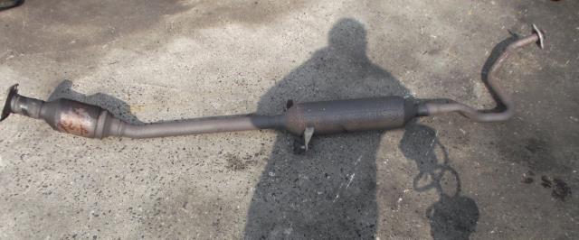 【中古】中古部品 プリウス NHW20 エキゾーストセンターマフラー 【3310010100-230105500122300】