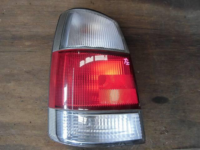 【中古】中古部品 プレオ RV1 左テールランプ 【3340180100-001127113115600】
