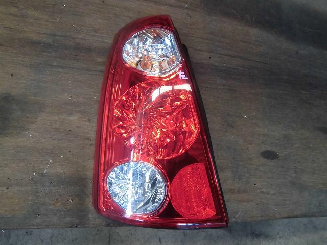 【中古】中古部品 プレオ RA1 左テールランプ 【3340180100-001130382715600】