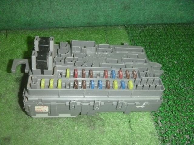 【中古】中古部品 バモス HM2 ヒューズボックス 【3330370100-000223042067800】