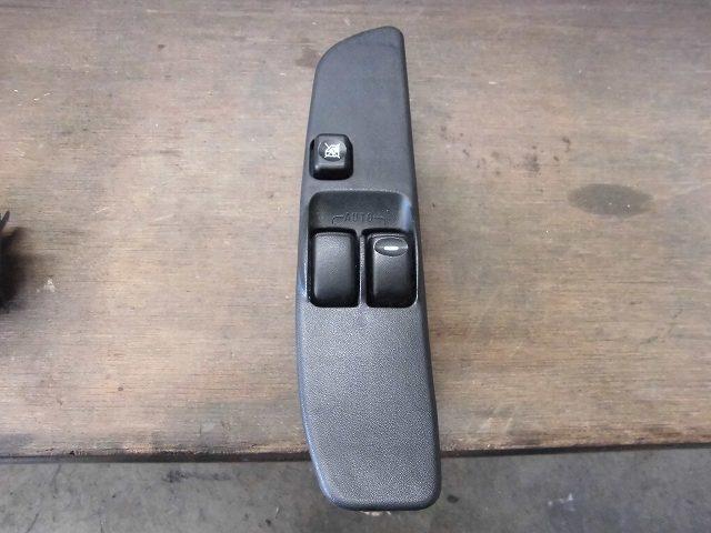【中古】中古部品 キックス H59A パワーウインドウスイッチ 【3340180100-001159295061900】