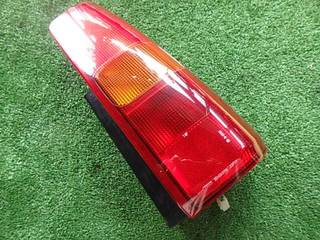 【中古】中古部品 ジムニー JB23W 右テールランプ 【3330450100-001468339515500】