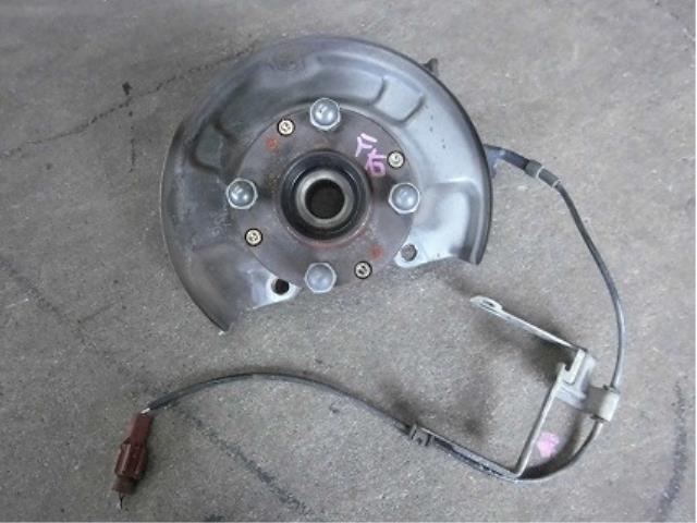 【中古】中古部品 プレオ RA1 右フロントナックルハブ 【3340180100-001250858944310】